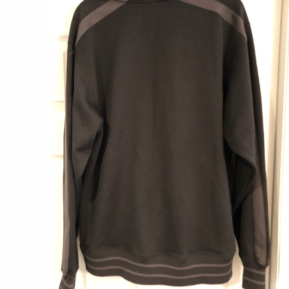 Black & Grey North Face Jacket - Picture 2 of 7